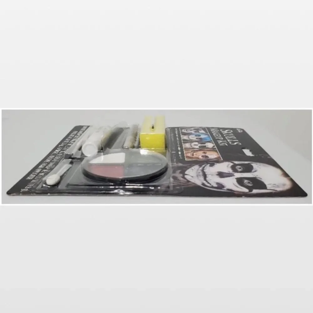 New Skulls Halloween Makeup Kit NWT